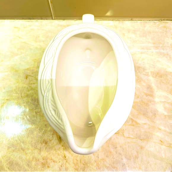 Pfaltzgraff Berry Basket Gravy Boat.  Made in USA - Picture 4 of 14